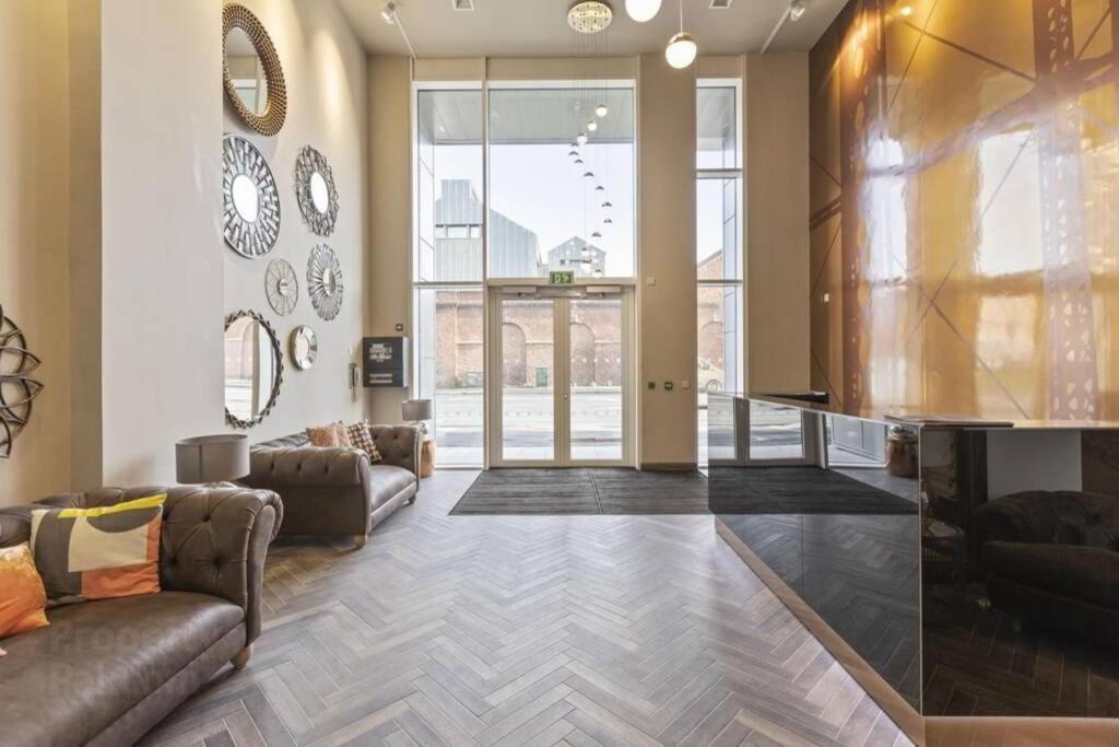 5* Luxury, Centre, Brand New Development Appartement Belfast